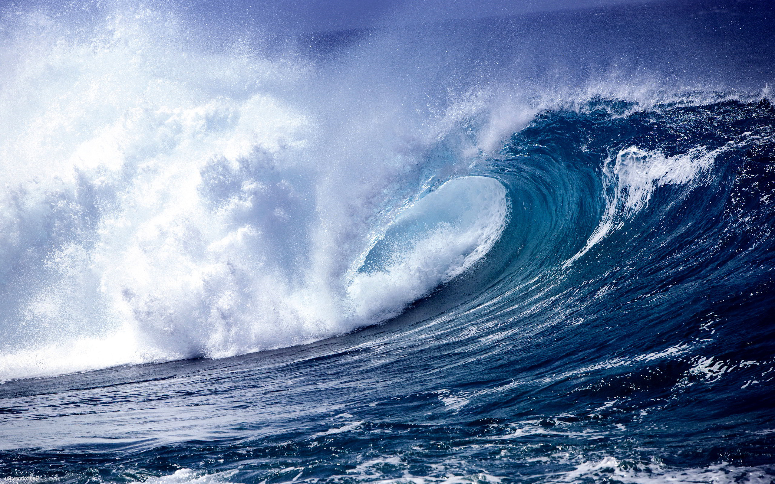 Ocean Wave Desktop Picture