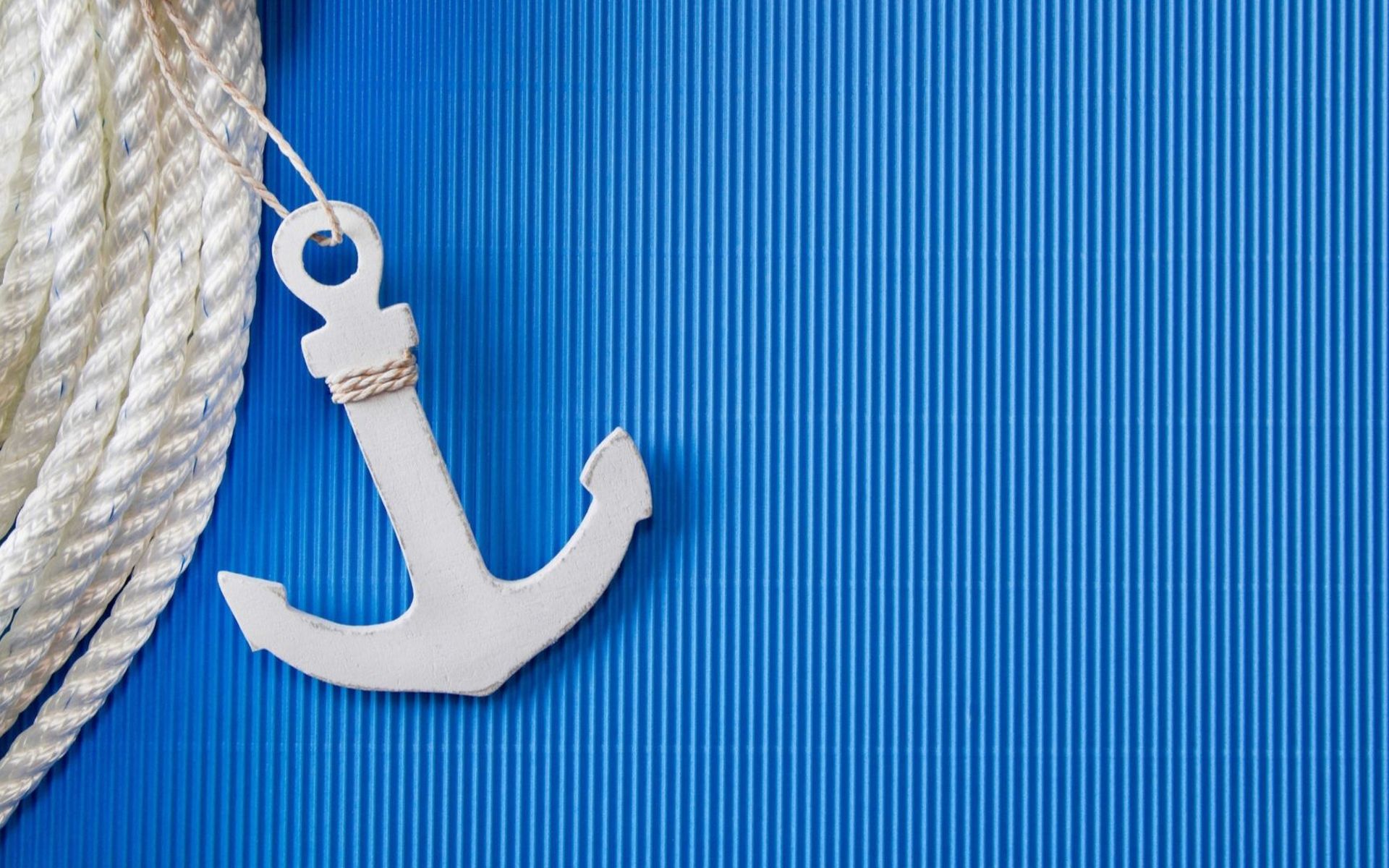 White Poison Anchor Desktop Photo